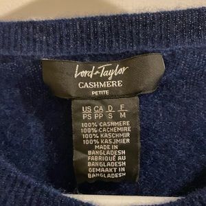 Cute cashmere navy sweater